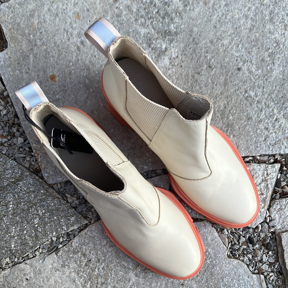SOREL Women's Brex Heel Chelsea Boots. - Picture 5 of 17